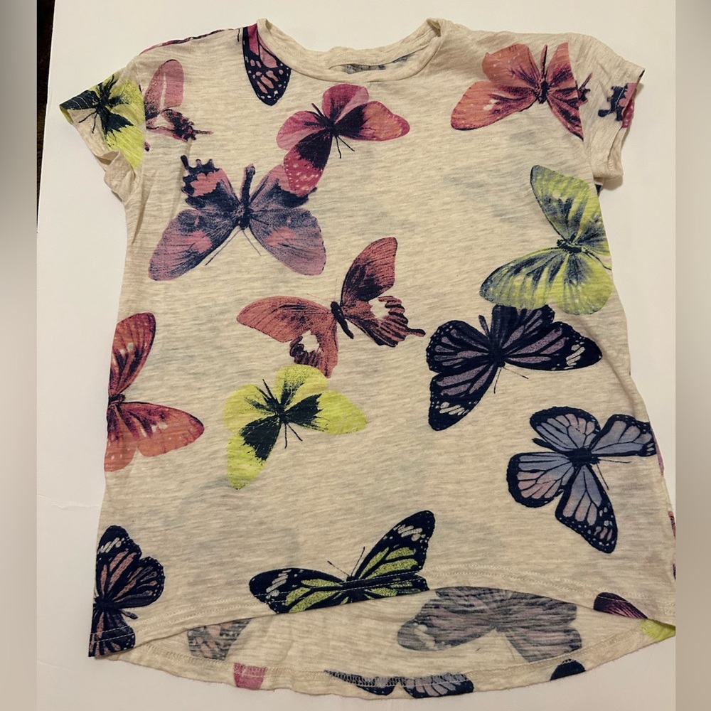 Gap kids Girls M short sleeve  ivory shirt with colorful butterflies